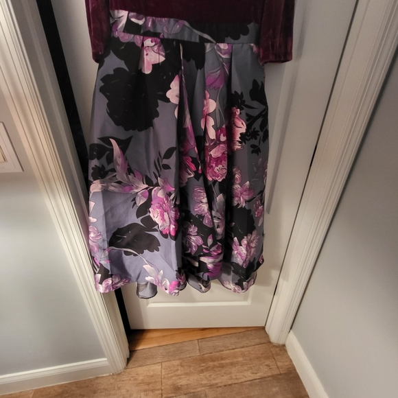 18W Midnight Velvet hi lo Velvet & satin look bottom midi dress NWOT - Picture 2 of 6